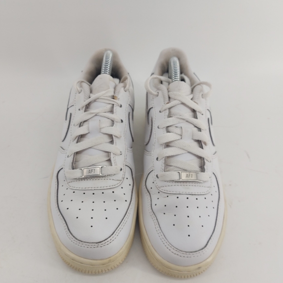 Nike Air Force One White Size 7.7 Women's or Size 6 Youth - Picture 3 of 9
